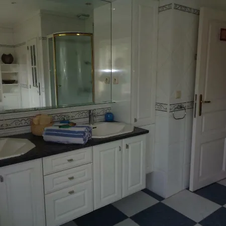 Le Mont Saint Roch , D'hotes, Affittacamere